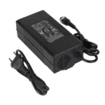 Cargador certificado con enchufe de aviación grande Ulip de 42 V a 54,6 V 3 A (estándar europeo) - Imagen 6