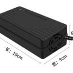 Cargador rápido de 60 V y 10 A con conector GX16 (enchufe estadounidense)