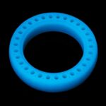 Neumático sólido de panal de abeja de 8 1/2 x 2 pulgadas (color azul fluorescente) - Imagen 4