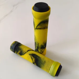 Puños de bicicleta de goma suave con camuflaje amarillo