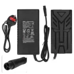 Cargador Ulip 54,6 V 2 A con conector LP16-3P pequeño (enchufe británico)