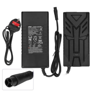 Cargador Ulip 54,6 V 2 A con conector LP16-3P pequeño (enchufe británico)