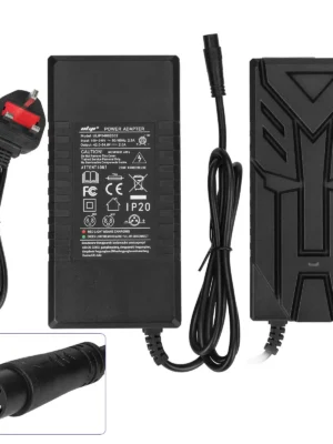 Cargador Ulip 54,6 V 2 A con conector LP16-3P pequeño (enchufe británico)