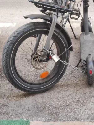 Neumático con tira reflectante INNOVA 20*4 1/4