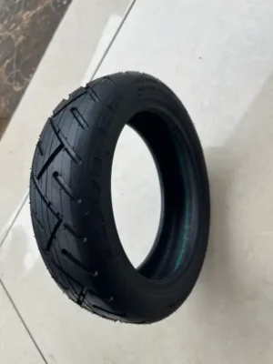 Neumático sin cámara original Yuanxing 60/70-6.5 (CY396)