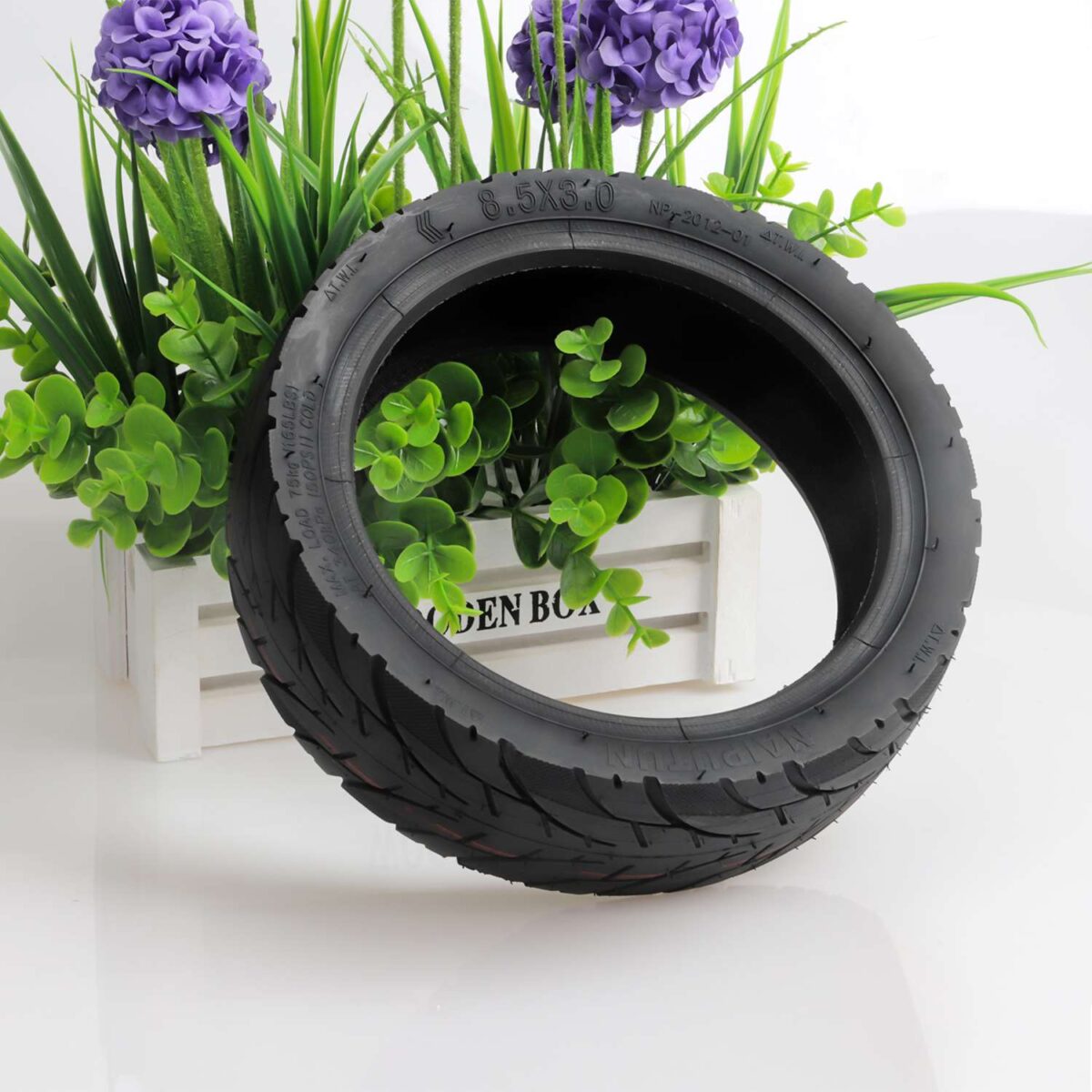 Neumático sin cámara NAIPUTUN 8.5*3 con válvula para scooters Xiaomi - Imagen 3