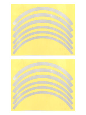 Juego de 2 pegatinas reflectantes para ruedas de color plateado.