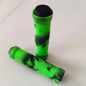 Puños de bicicleta de goma suave con diseño de camuflaje verde