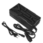 Cargador Ulip 54,6 V 2 A con cabezal LP16-3P grande (enchufe UE)