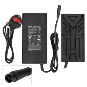 Cargador Ulip 58,8 V 2 A con conector LP16-3P pequeño (enchufe británico)