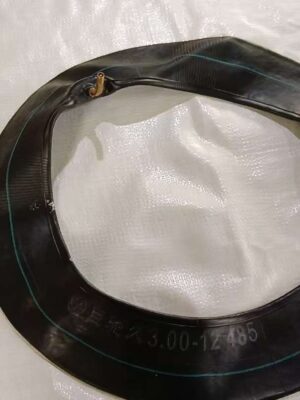 Cámara de aire de 3,00-12 con 90 grados hacia afuera