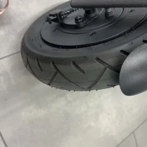 Neumático sin cámara Yuanxing 10*2.125