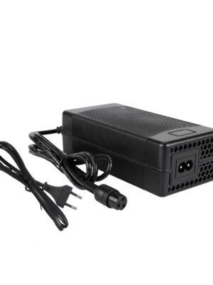 Cargador de 54,6 V 2 A con 3 clavijas (enchufe UE) para scooters Kugoo M4