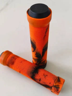Puños de bicicleta de goma suave con diseño de camuflaje naranja