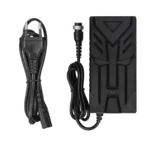 Cargador certificado con enchufe de aviación grande Ulip de 42 V a 54,6 V 3 A (estándar europeo)