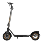 Patinete eléctrico con potencia máxima de  700W y neumáticos de 10" que permite superar pendientes y desplazarse por cualquier superficie cómodamente. Con autonomía de hasta 30 km. Incluye acople porta teléfono para el manillar. Cumple con todos los requisitos de la nueva normativa española de circulación. - Imagen 2