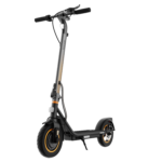 Patinete eléctrico con potencia máxima de  700W y neumáticos de 10" que permite superar pendientes y desplazarse por cualquier superficie cómodamente. Con autonomía de hasta 30 km. Incluye acople porta teléfono para el manillar. Cumple con todos los requisitos de la nueva normativa española de circulación. - Imagen 4