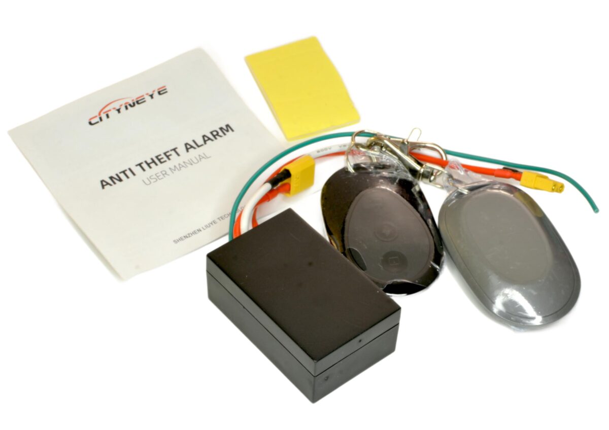 RiuScooter Alarma Antirrobo Universal  Conector XT30 36-55V, con 2 Mandos a Distancia, Negro - Imagen 2