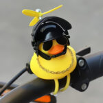 PTO-007 Pato casco hélice fuego con dedo - Imagen 5